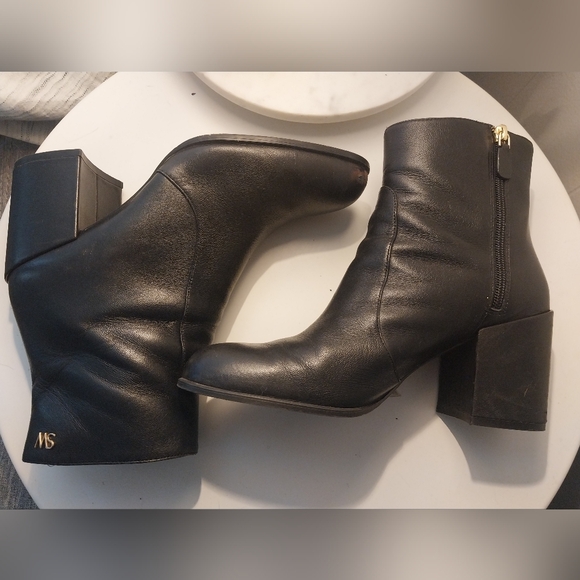 Stuart Weitzman Quinn Ankle Booties - Picture 7 of 12